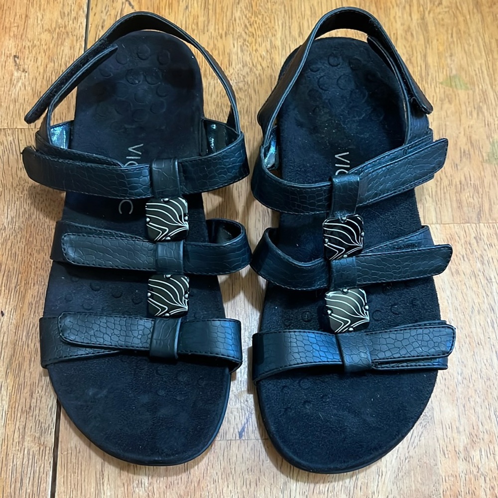 Vionic Black Strappy Comfort Sandals with Decorative Accents